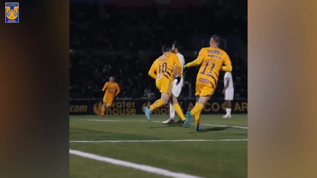 Gignac scores after a cross from Thauvin